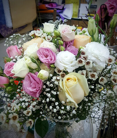 جاردن جيت للزهور ش.ذ. - عجمان - +971 4 394 8411