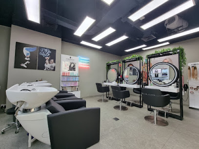 صالون مايك اند كالس للسيدات - دبي - +971 4 271 9802