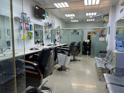 فرع سمايل مان صالون 1 - دبي - +971 54 311 2346