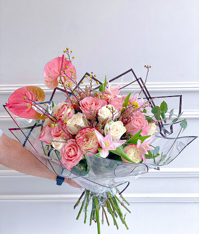 رويال تاتش للزهور والأحداث - عجمان - +971 50 185 3221