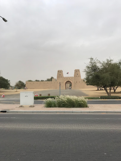 سوق البتان ويوجد محلات تبيع سوالف الطاقة الشمسية - United Arab Emirates|Industrial Area - Abu Dhabi|5QR7+6FG