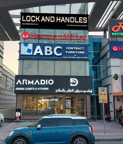 لوك اند هاندلز ذ م م - دبي - +971 52 490 9931