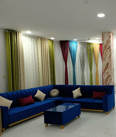 مفروشات الأفق الأحمر - دبي - +971 58 676 8437