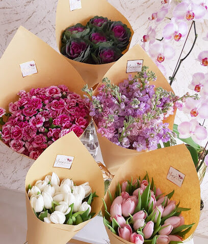 زهور ماغنوليا - عجمان - +971 52 945 6752