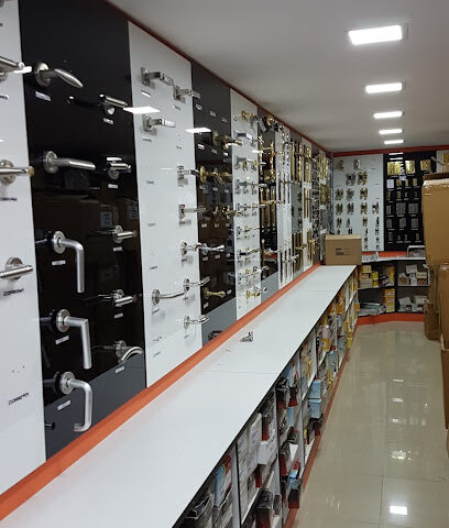 إكتراتك لتجارة الأجهزة القوز - دبي - +971 4 340 2037