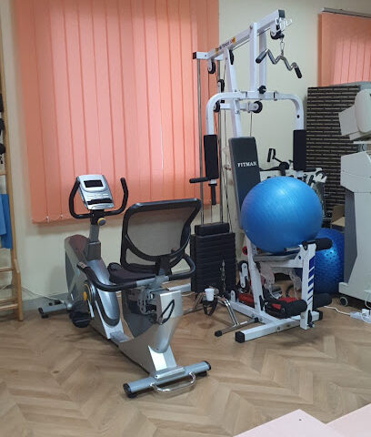 مركز الفجيرة لجراحة العظام والعلاج الطبيعي - دبي - +971 9 223 6622