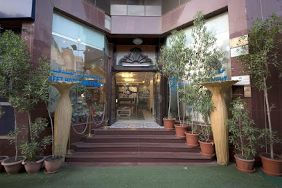 شقق حافظ الفندقية - محطة مترو الراس - دبي - +971 4 235 3222