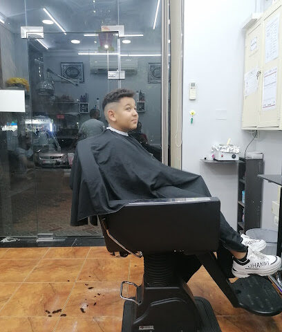 صالون بلاك هورس للرجال - دبي - +971 50 772 5807