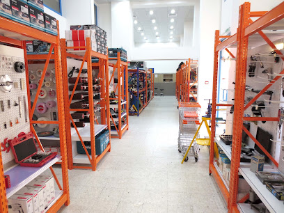 منصور اخوان ذ - دبي - +971 6 743 6306