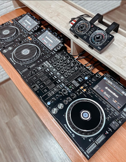 DJ / MUSIC PRODUCER / DJ Shahrukh 4u Dubai -