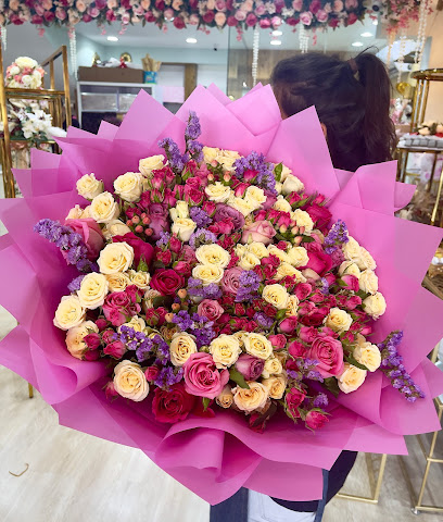 زهور رويال روز - عجمان - +971 56 668 2383