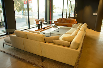 بيتوتي هوم - B&B Italia و Maxalto Showroom - العين - +971 4 346 6932