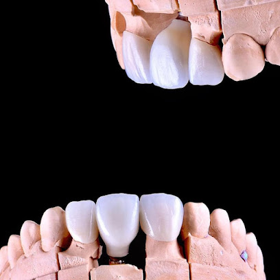معمل دليل الابتسامة للأسنان - أبو ظبي - +971 2 666 0455
