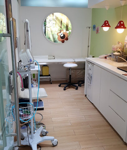 عيادة دكتور مازن لطب الاطفال - أبو ظبي - +971 4 321 6051