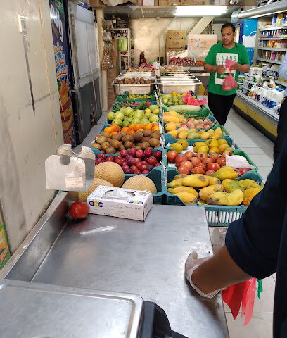 سوبر ماركت الساعة - دبي -