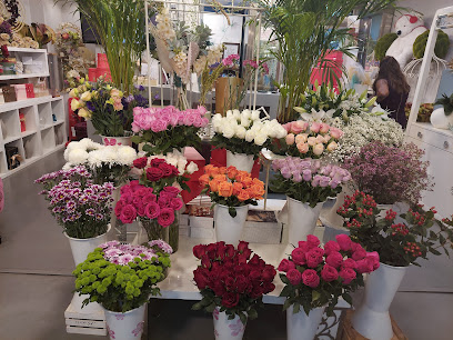 الزهور الملكية الفريدة - عجمان - +971 4 431 4115
