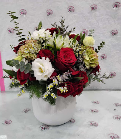 محل زهرة بيت الزهور - عجمان - +971 55 733 2252