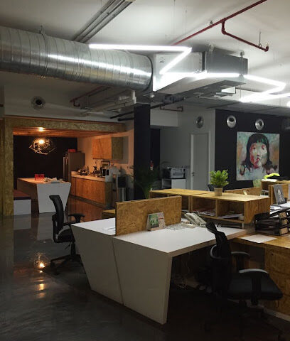 براغ منطقة حرة - ذ - عجمان - +971 4 432 7844