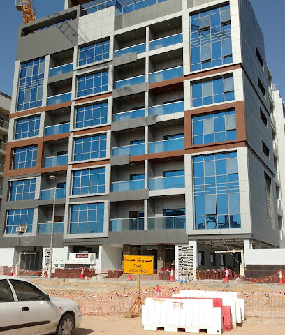 رواد الخليج للألمنيوم والزجاج - دبي - +971 6 748 1334