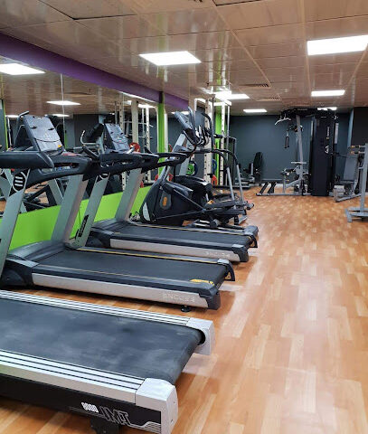 نادي الأوائل الرياضي - دبي - +971 55 800 3857