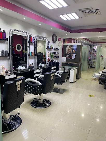 صالون صدف للتجميل للسيدات - United Arab Emirates|opp. Dubai Customs - Al Mankhool - Bur - Dubai|Shop No.17&18 - Building Al Mina St|New Gold Souq
