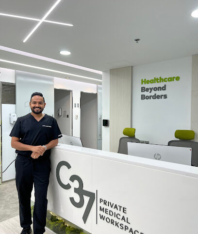 عيادة الدكتور ابنيزر - دبي - +971 50 683 3802