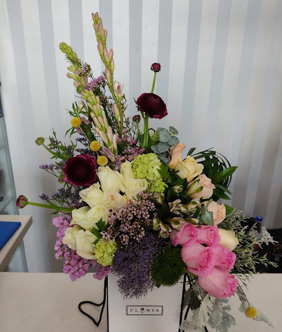 زهور بوكس الأسرار - عجمان - +971 54 715 0447