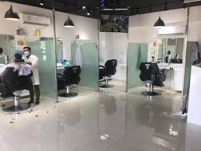 صالون كاربون للرجال - دبي - +971 56 607 0017