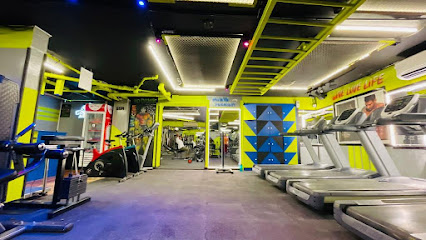 جولدنارمز - دبي - +971 50 865 3405