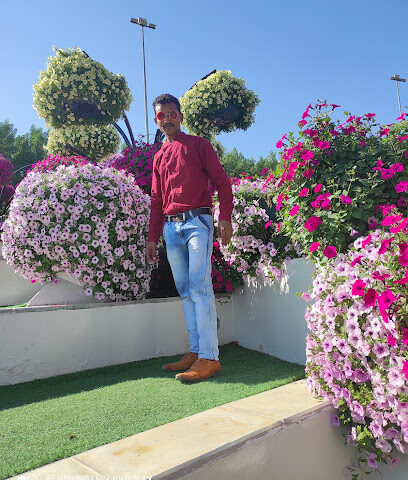 محمد الامجير عالم - دبي -