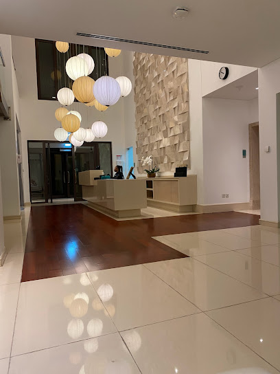 نادي سانت ريجيس السعديات الرياضي - United Arab Emirates|Al Saadiyat Island - Abu Dhabi|St Regis Hotel main entrance for cars|GCQF+6JR