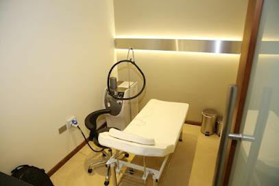 مركز الدكتور اكبر علي لطب الجلد والليزر - أبو ظبي - +971 6 535 5777