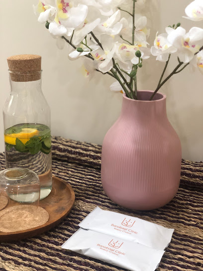 عيادة بانوباجي للأمراض الجلدية - United Arab Emirates|E89 - Fujairah|Ground floor - Hamad Bin Abdulla Rd|Fujairah Tower