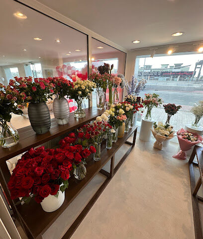 محل دبل جينيا للزهور - عجمان - +971 52 657 0741