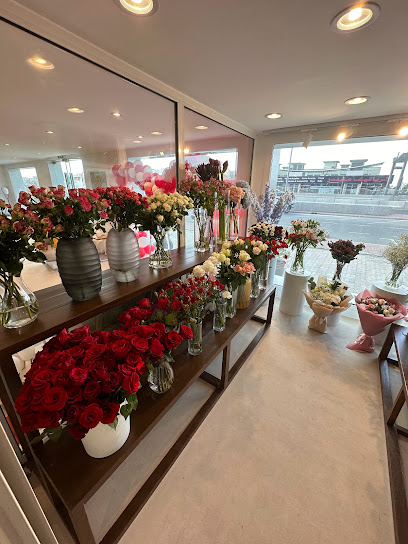 محل دبل جينيا للزهور - United Arab Emirates|Al Quoz Industrial Area 3 - Dubai|Umm Umm Suqeim St|177