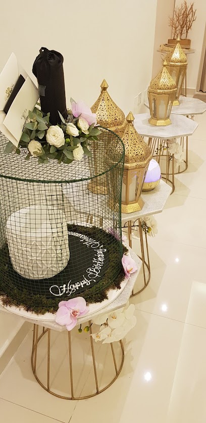 معرض جولييت روز - United Arab Emirates|Al Muwaij'i - Oud Bin Sag-Han - Abu Dhabi|6M5Q+H6Q