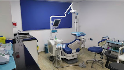 دكتور. عيادة سميح زين لطب الاسنان ذ - أبو ظبي - +971 9 222 9969