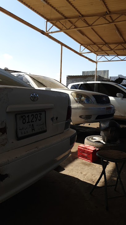 كراج بلو مون - United Arab Emirates|Al-Turfa - Ras al Khaimah|شارع خزام|QX79+5GF