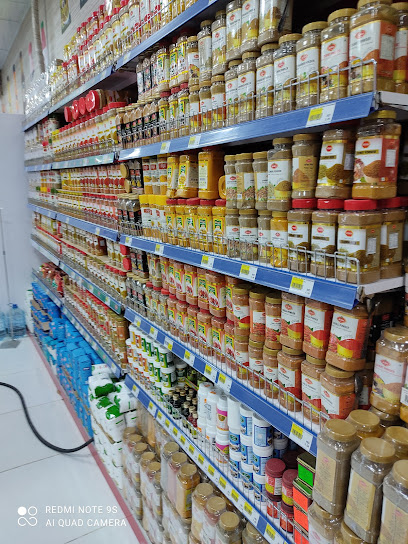 سوق حقل المدينة الهايبر - United Arab Emirates|Alsajaa Industrial - Sharjah|8J5M+2X7