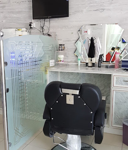 صالون الغاية للحلاقة - دبي - +971 50 372 4050