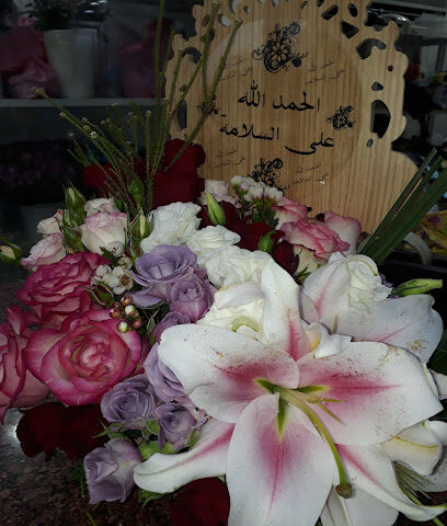 أزهار الورد الأبيض - عجمان - +971 56 968 6614