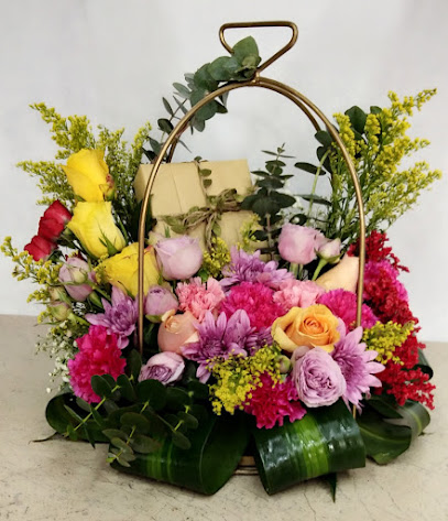 كوين جاليري للزهور - عجمان - +971 55 422 0522
