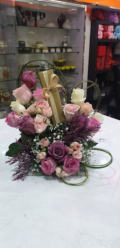 محل زهور عدنان - United Arab Emirates|3 Al Nuaimia - Ajman|١١٩ - College St|بجانب صيدليه النعيمي