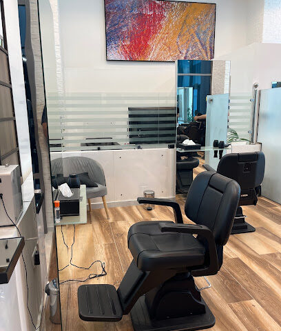 صالون هسكوت للرجال | محل حلاقة | الحلاقون الروس - مارينا - دبي - +971 4 564 4601