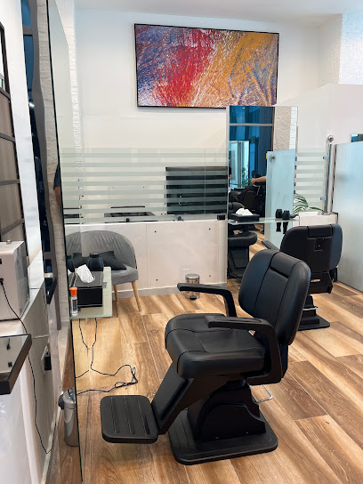 صالون هسكوت للرجال | محل حلاقة | الحلاقون الروس - مارينا - United Arab Emirates|Dubai Marina - Dubai|Al Marsa St|Plot No. 392-260 Street K