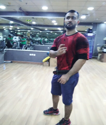 المجاز جيم - دبي - +971 56 321 9141