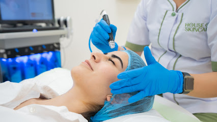 عيادة دار العناية بالبشرة - أبو ظبي - +971 2 657 1000