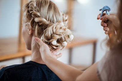 مركز ايفانا للتجميل - دبي - +971 2 445 0800