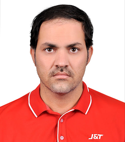 إعجاز خان - دبي - +971 50 721 3219