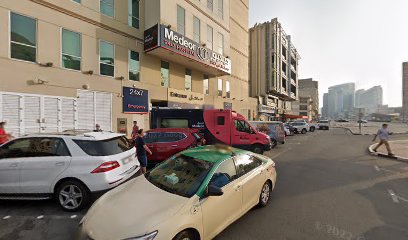 الدكتور اسوار موبارتي - دبي -